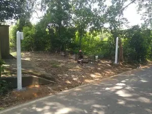 Land for Sale in Marakolliya 220 p