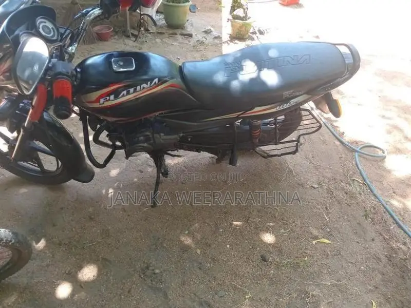 Bajaj Platina 100 2015