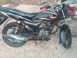 Bajaj Platina 100 2015