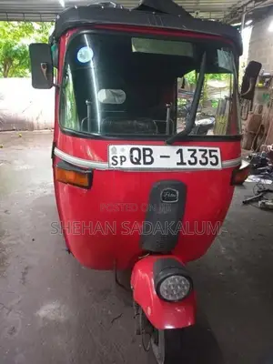 Bajaj RE 2005