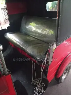 Bajaj RE 2005
