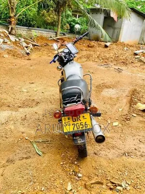 Bajaj Boxer 2003