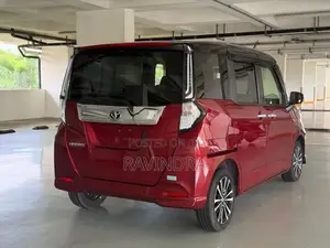 Toyota Roomy Custom G 2025