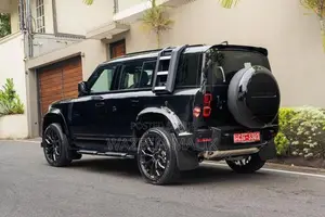 Land Rover Defender P300 Straight Petrol 2025