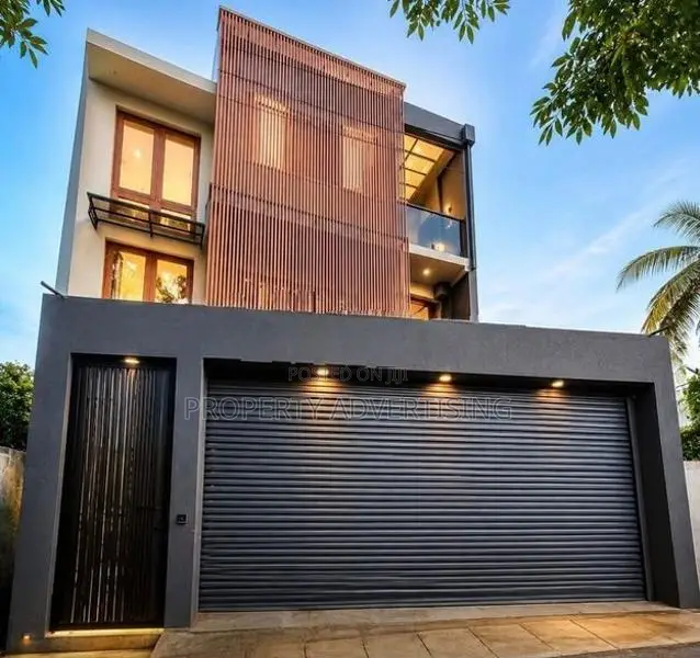 THALAWATHUGODA BRAND-NEW MODERN 3-STOREY ELEGANT HOUSE FOR SALE