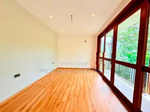 THALAWATHUGODA BRAND-NEW MODERN 3-STOREY ELEGANT HOUSE FOR SALE