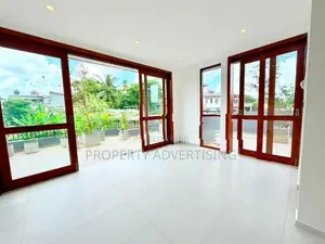 THALAWATHUGODA BRAND-NEW MODERN 3-STOREY ELEGANT HOUSE FOR SALE