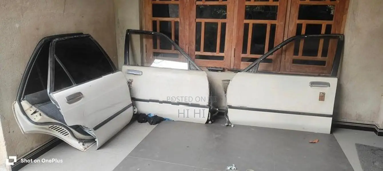 Carina 170 Doors