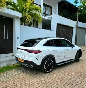 Mercedes Benz EQE 300 2024
