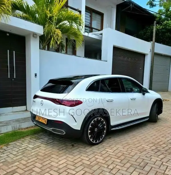 Mercedes Benz EQE 300 2024