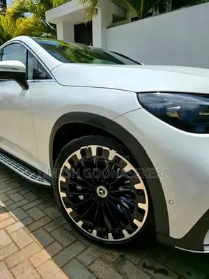 Mercedes Benz EQE 300 2024