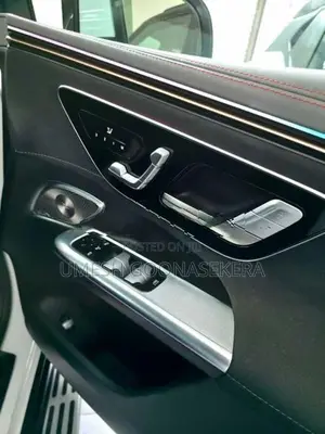 Mercedes Benz EQE 300 2024