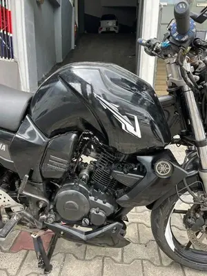 Yamaha FZS V1 2011