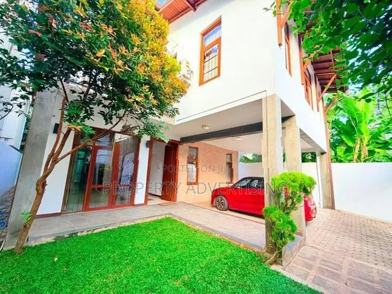 Battaramulla Wickramasinghapura Elegant House for Sale in Prime Locati