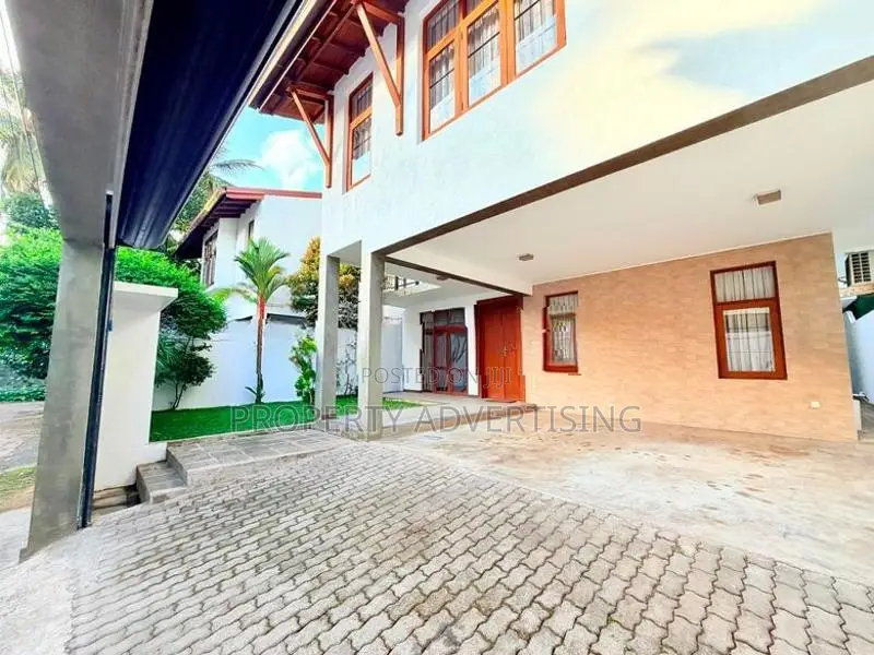 Battaramulla Wickramasinghapura Elegant House for Sale in Prime Locati