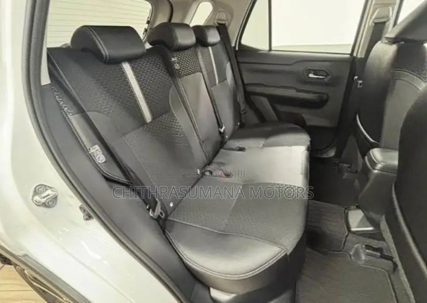 Daihatsu Rocky Hybrid G Premium 2026