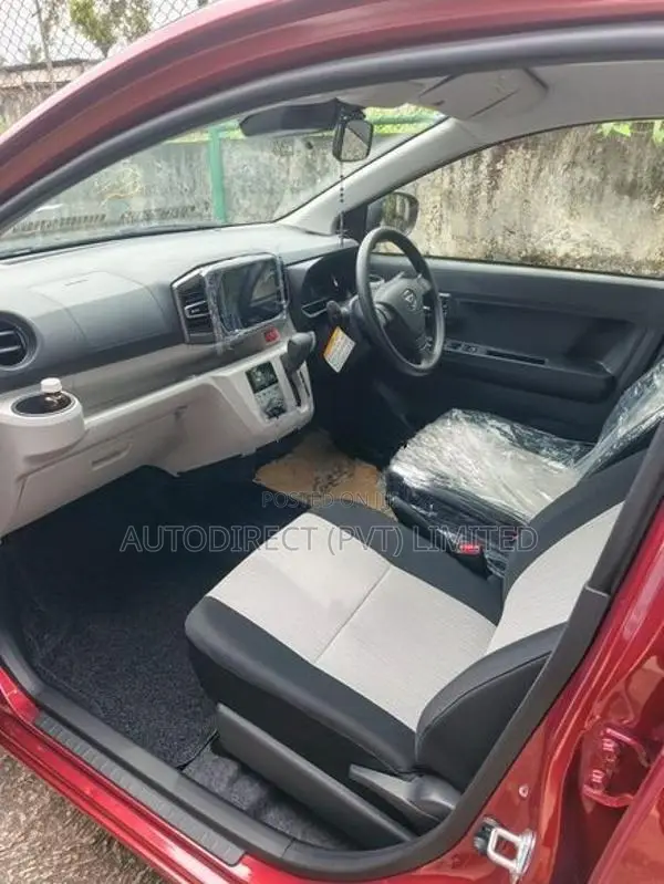 Daihatsu Mira 2025