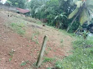 රාගම පෙදෙසෙන් වටිනා ඉඩමක් විකිණීම