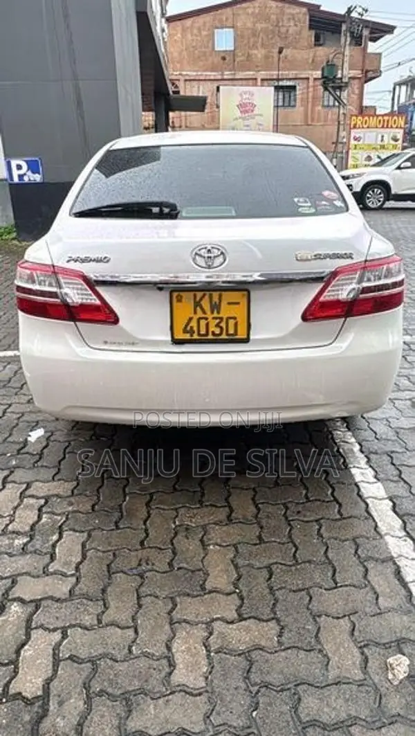 Toyota Premio G Superior 2013