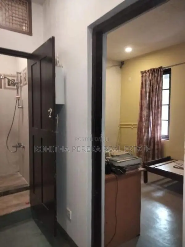 මහරගම කාමර 2 ක් ආහාර සමඟ ශිෂ්‍යාවන්ට / තරුණ කාන්තාවන්ට පමණි