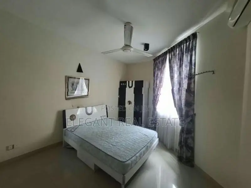 04 Bedroom Furnished 02 Storied House for Rent in Colombo 05 (A944)