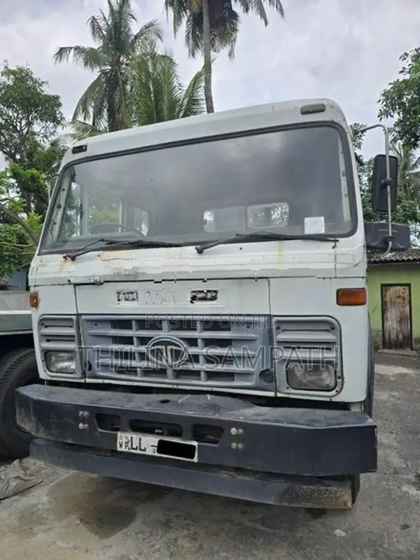 Tata LPT 2518 2015