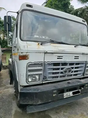 Tata LPT 2518 2015
