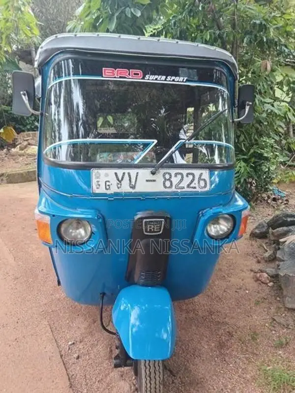 Bajaj RE 2011