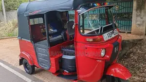 Bajaj RE 2015