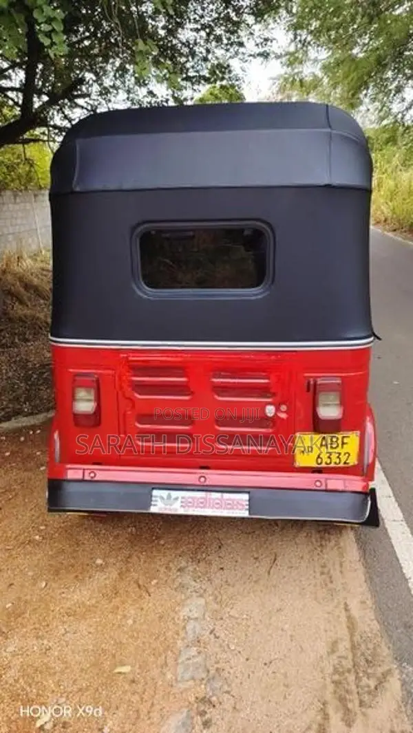 Bajaj RE 2015