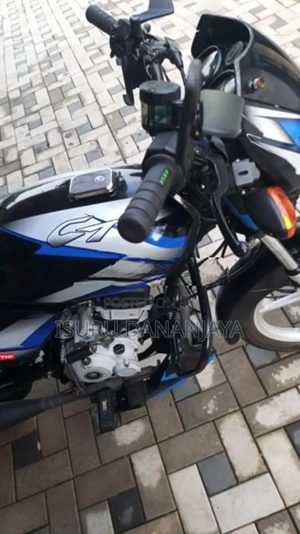 Bajaj CT100 2024