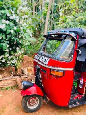 Bajaj RE 2004
