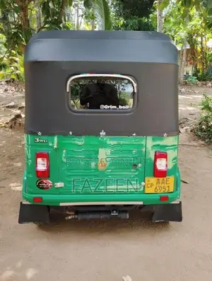Bajaj RE 2015