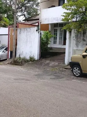Land with House for Sale – Rajagiriya, Meda Welikada Road