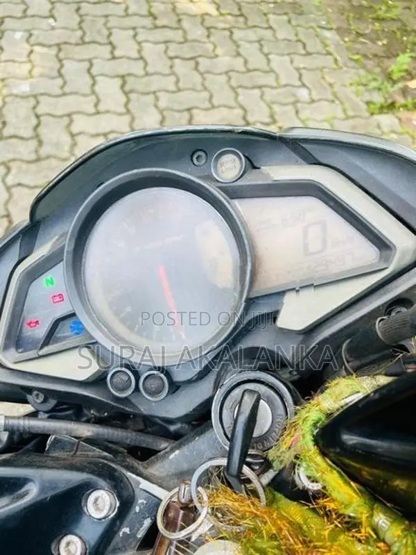 Bajaj Pulsar 150 2016