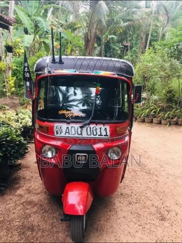 Bajaj RE 2017