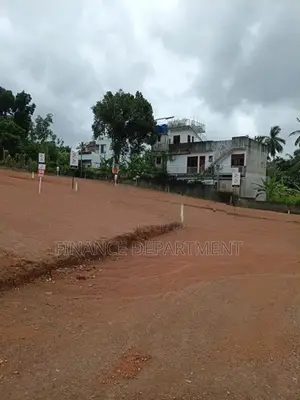 Kirigampamunuwa Super Luxury Land for Sale in Maththegoda