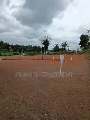 Kirigampamunuwa Super Luxury Land for Sale in Maththegoda