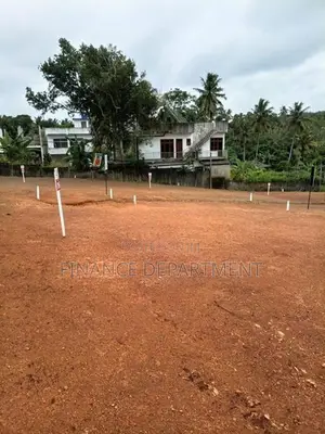 Super Luxury Land for Sale in Maththegoda Kirigampamunuwa