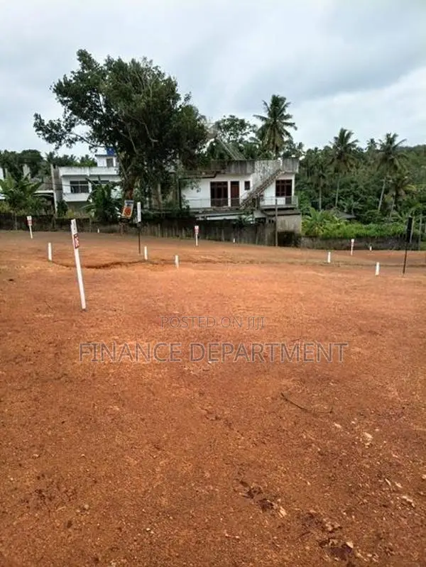 Super Luxury Land for Sale in Maththegoda Kirigampamunuwa