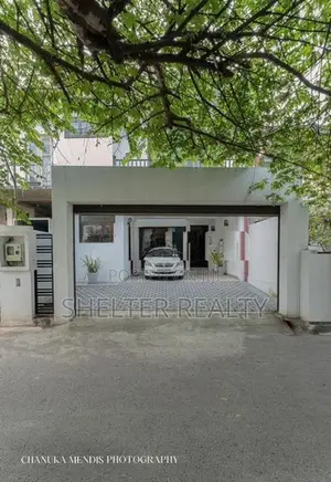 Spacious 4 BR House for rent in Thalawathugoda