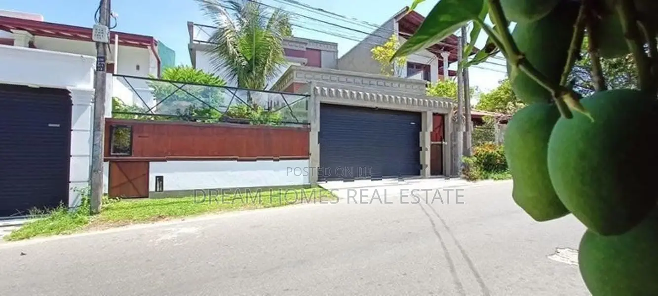 Luxury Three-Storey House for Sale – Madapatha, Piliyandala