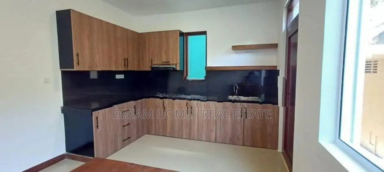 Luxury Three-Storey House for Sale – Madapatha, Piliyandala