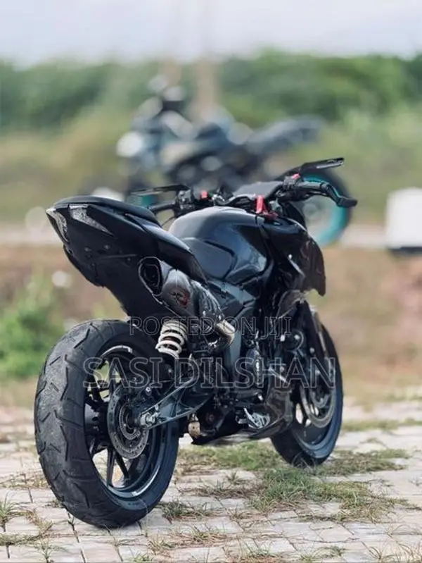 Bajaj Pulsar N160 2025