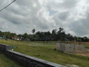 නේවාසික බිම් කොටස් - කලුතර
