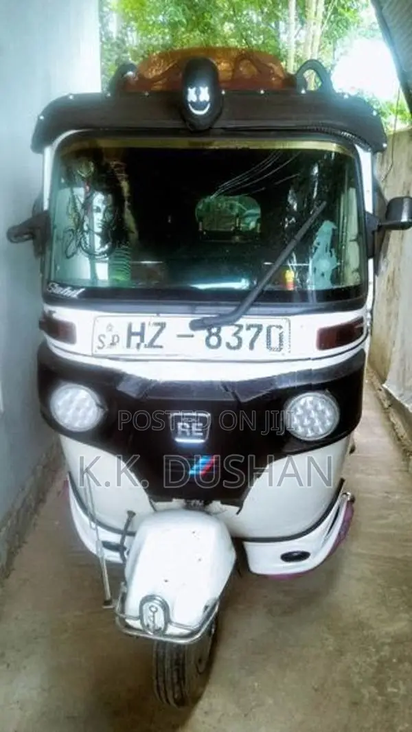 Bajaj RE 2004