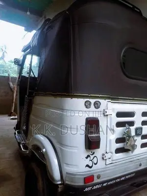 Bajaj RE 2004