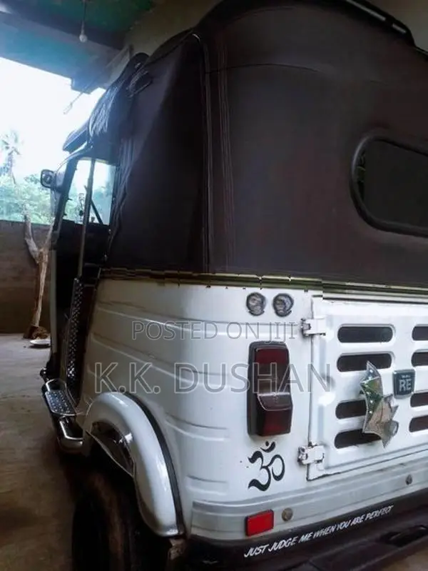 Bajaj RE 2004