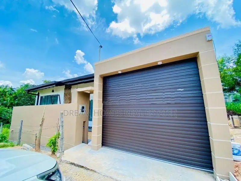 Modern 3-Bedroom House for Sale – Athurugiriya