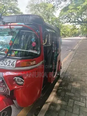 Bajaj RE 2014